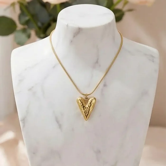 Bold Hammered Heart Necklace in 14K Gold – Meaningful Modern Romantic Gift - Image 3